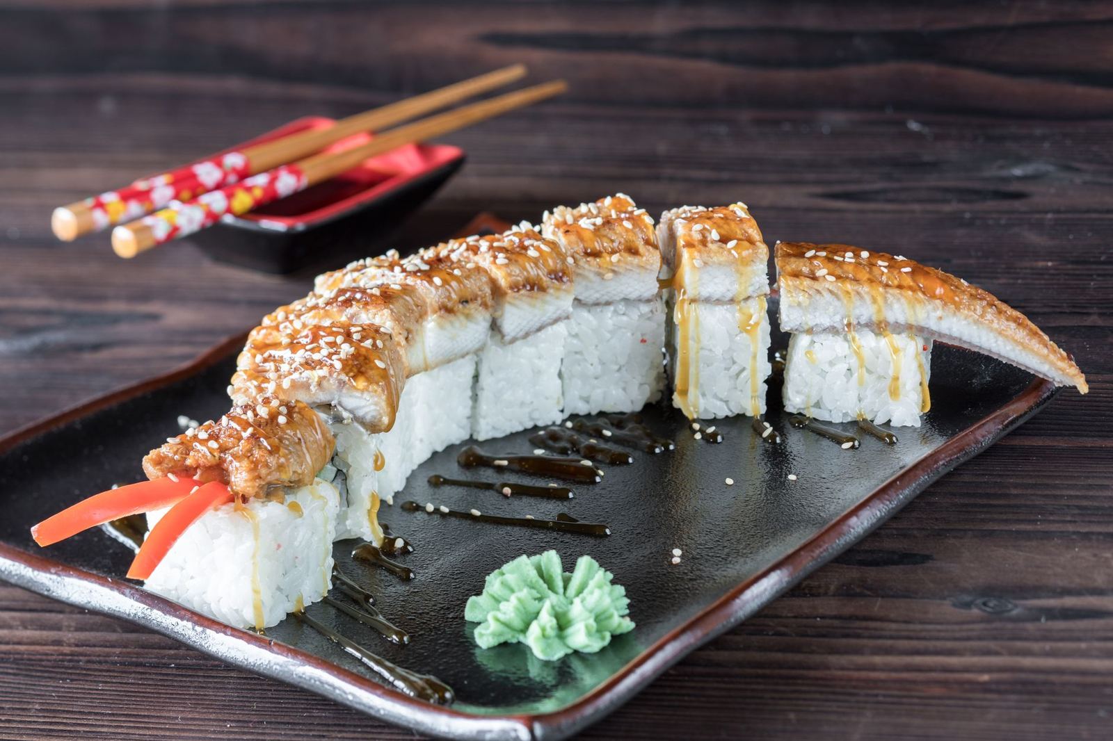 Dragon roll